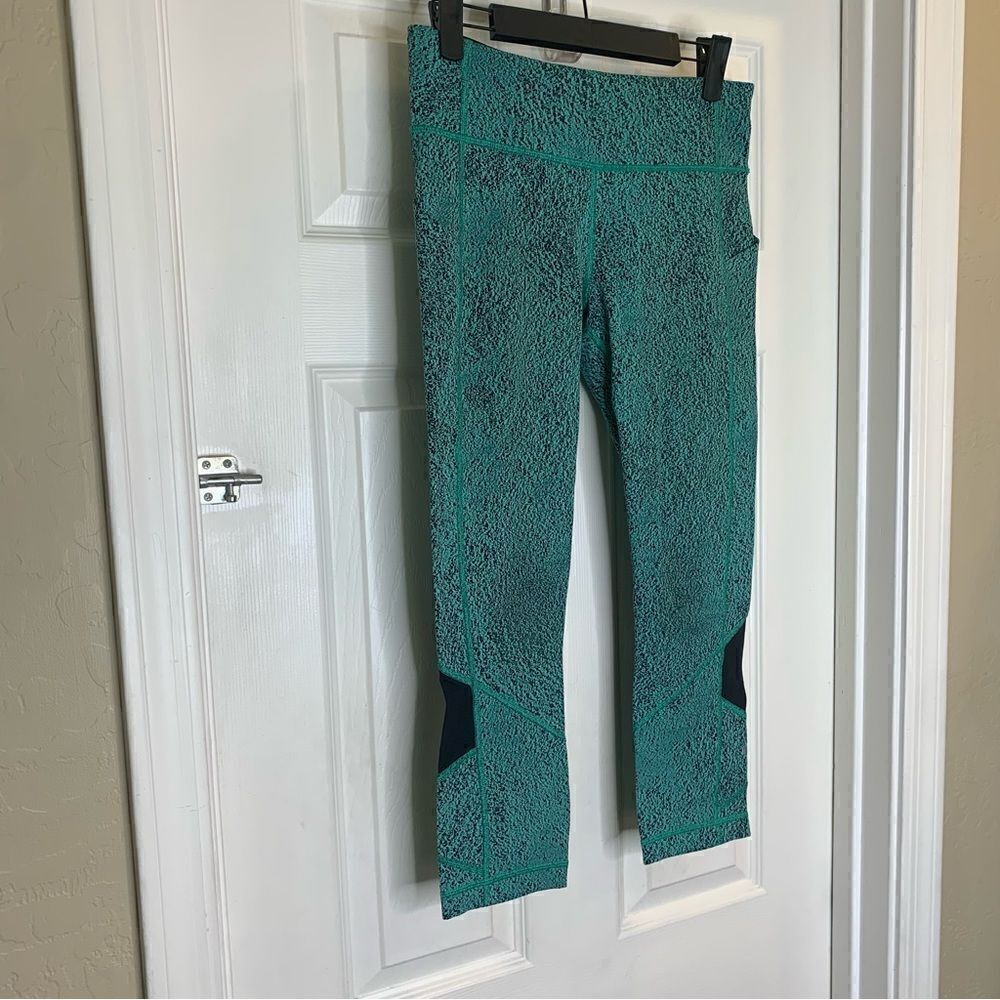 Lululemon Pace Rival Crop Power Luxtreme Spray Jacquard Bali Breeze Black Size 6 - Picture 2 of 9